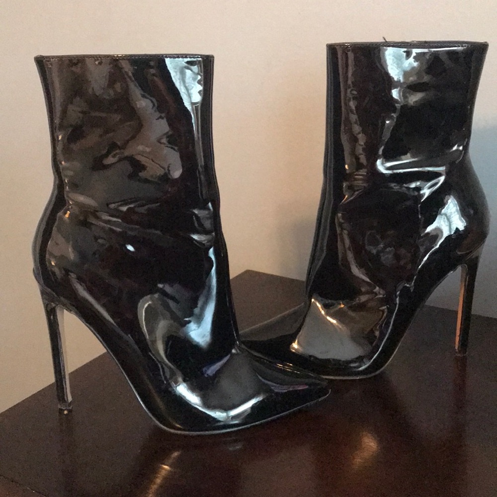 Pat and leather booties